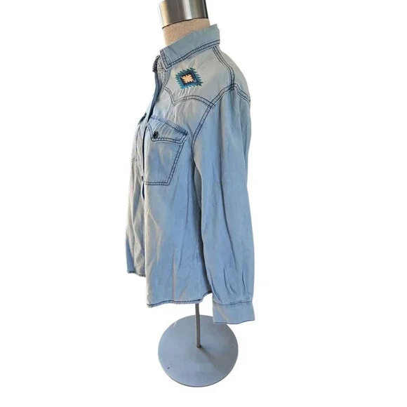 Fashion Express Button Up Denim Shirt With Embroidered Indian Chief Size M - Picture 4 of 12